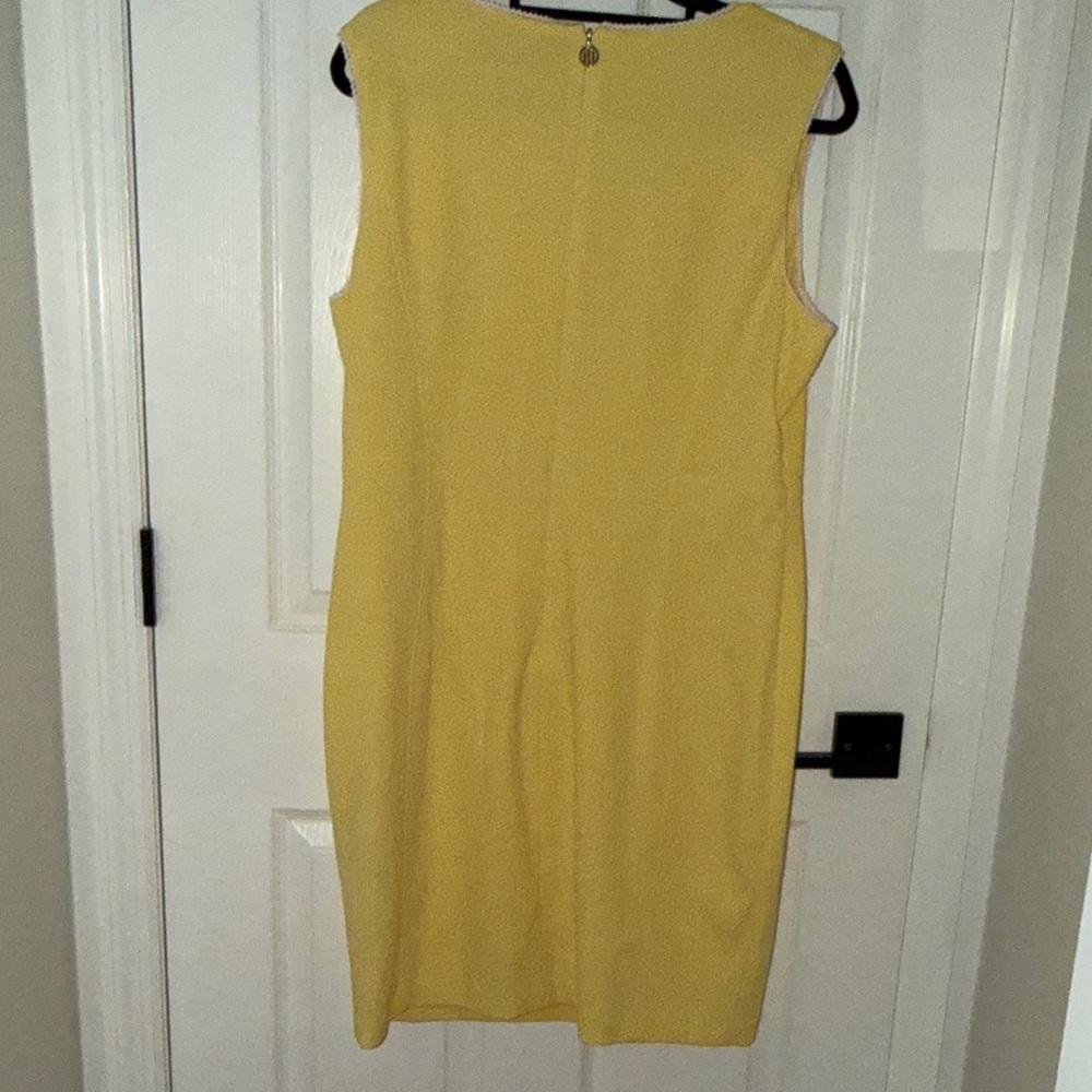 Tommy Hilfiger Yellow Sleeveless Midi Dress with Contrast Trim - Picture 5 of 5